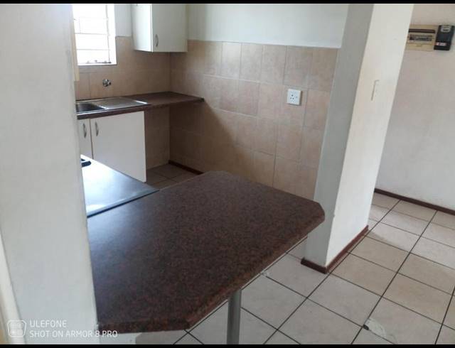 2 BEDROOM APARTMENT FOR SALE IN PARKDENE